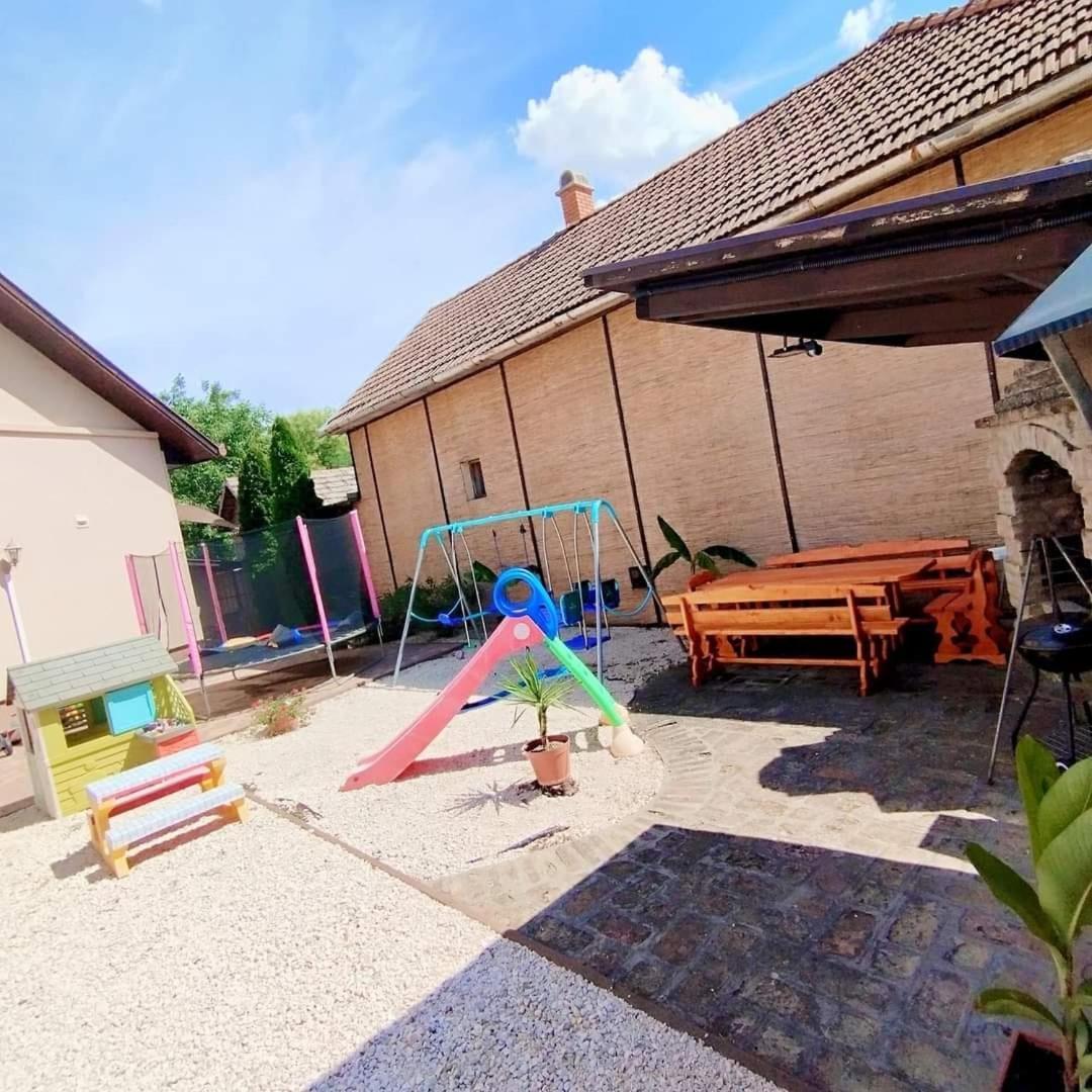 R.Gold Apartman Makó 외부 사진